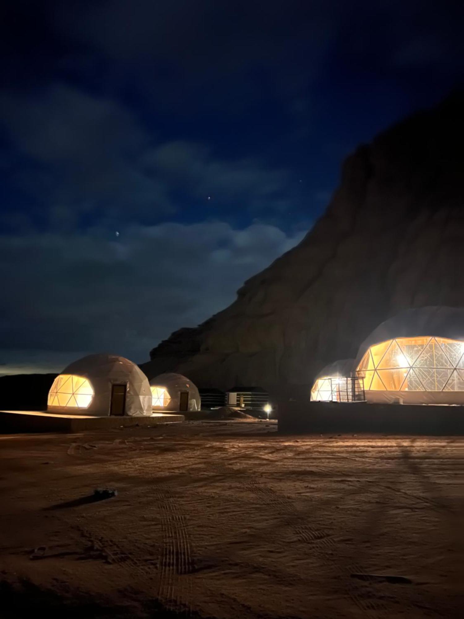 Rum Victoria Luxury Camp Wadi Rum Esterno foto
