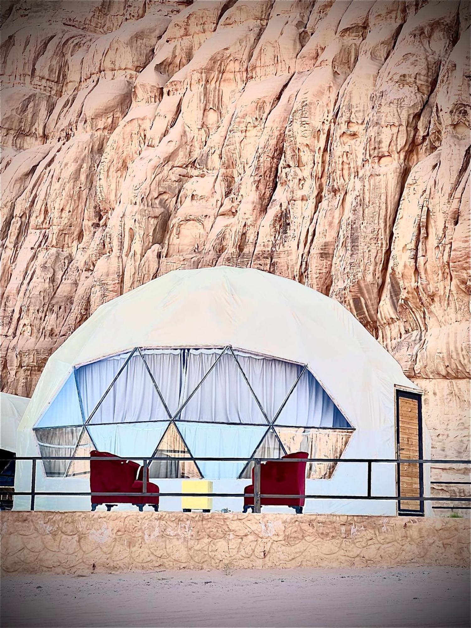 Rum Victoria Luxury Camp Wadi Rum Esterno foto