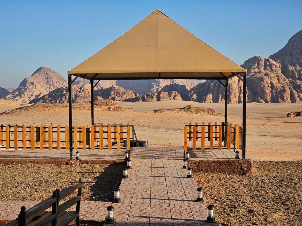 Rum Victoria Luxury Camp Wadi Rum Esterno foto