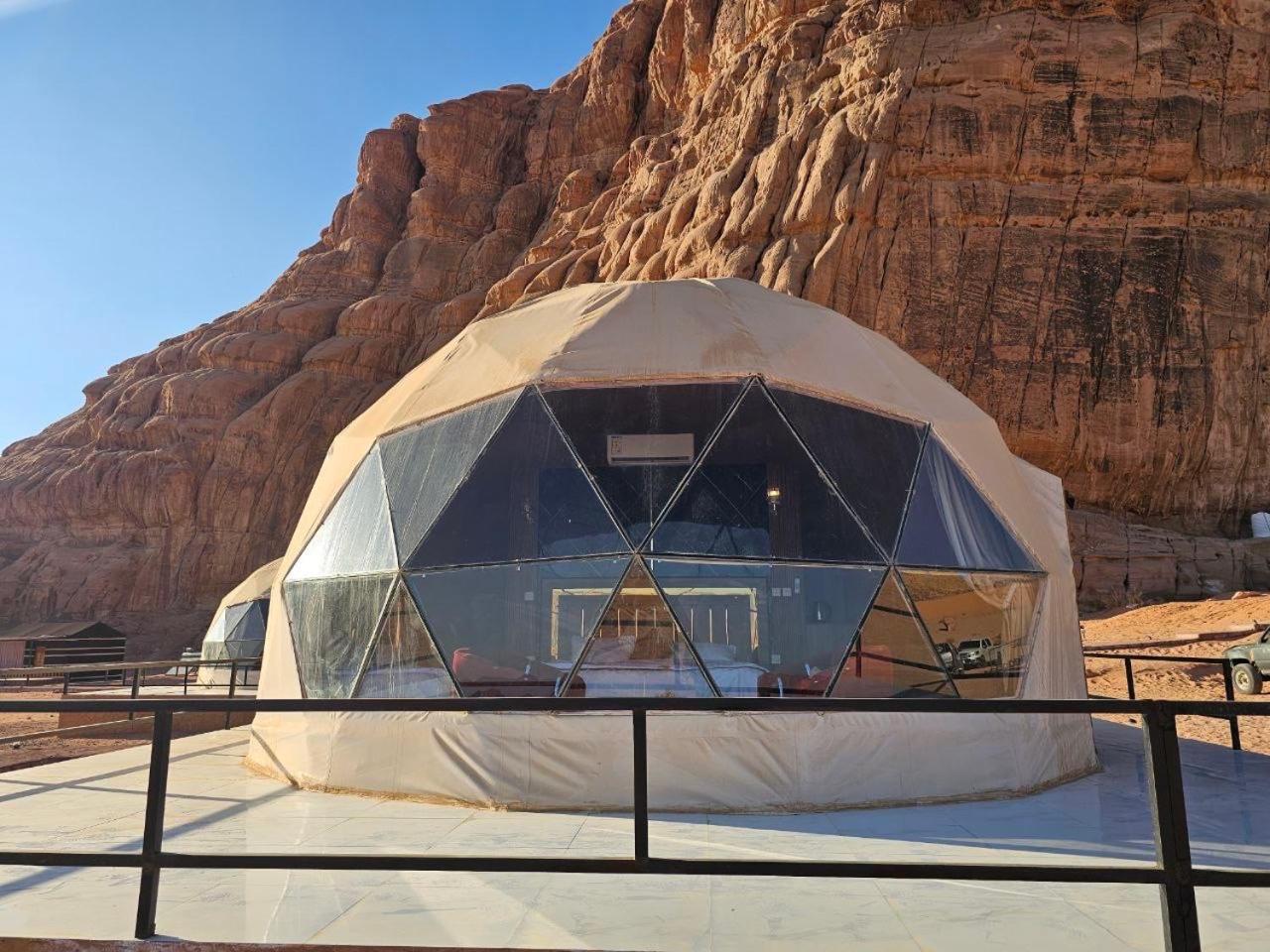 Rum Victoria Luxury Camp Wadi Rum Esterno foto